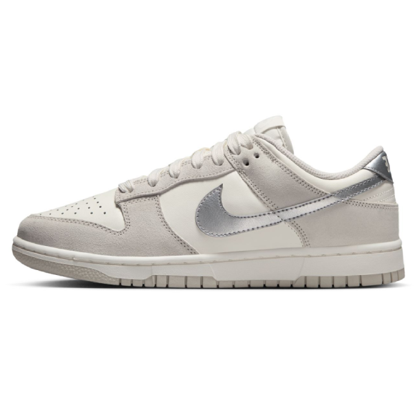 NIKE DUNK LOW SILVER SWOOSH