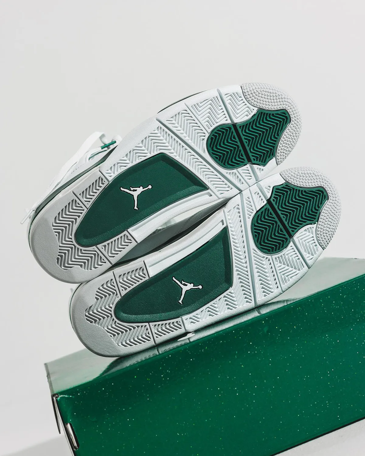 JORDAN 4 OXIDIZED GREEN