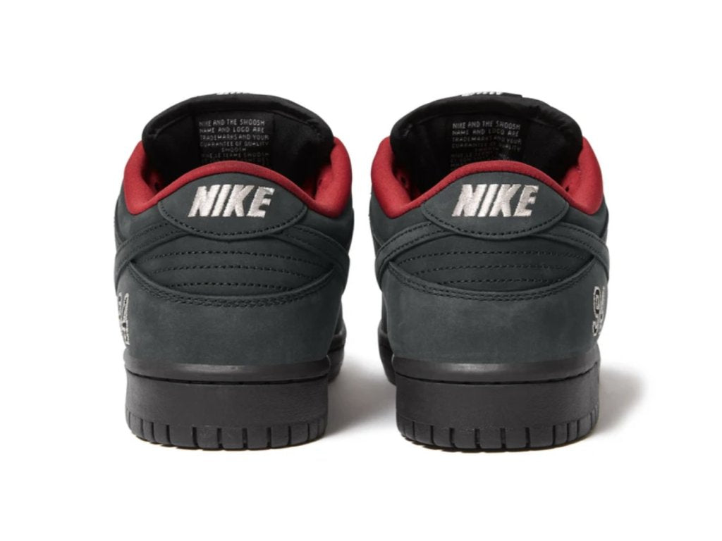 NIKE SB DUNK X SUPREME 94 BLACK